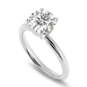 Four prong engagement solitaire ring LR8388